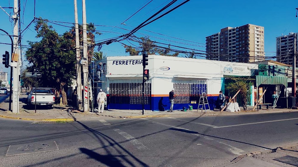 Fachada de Ferremarket San Miguel en Av. Departamental